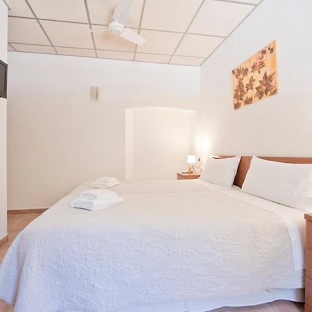 Hotel Santuari de la Mare de Déu de la Salut de Terrades Extérieur photo