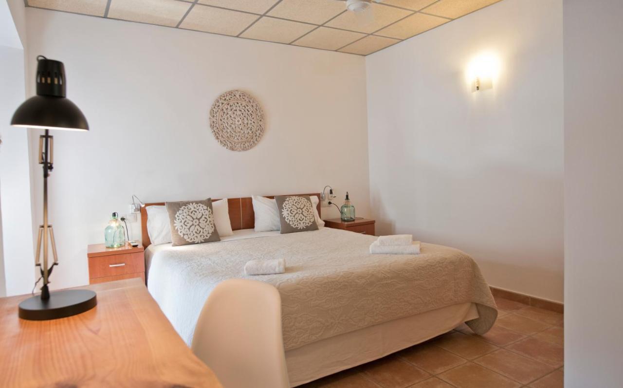 Hotel Santuari de la Mare de Déu de la Salut de Terrades Extérieur photo