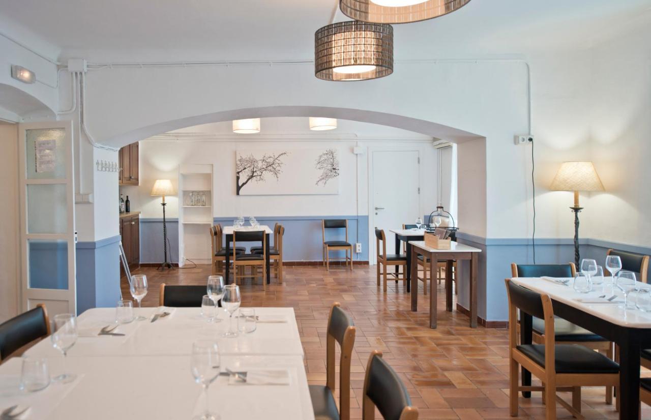 Hotel Santuari de la Mare de Déu de la Salut de Terrades Extérieur photo