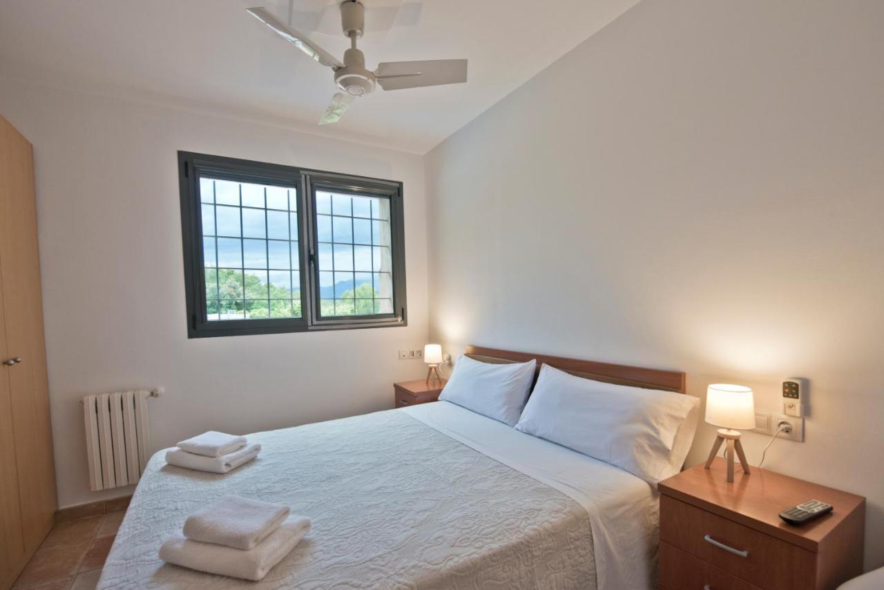 Hotel Santuari de la Mare de Déu de la Salut de Terrades Extérieur photo