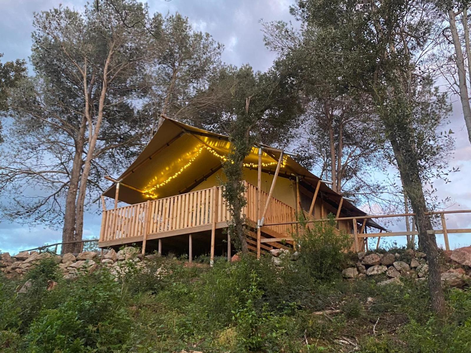 Hotel Santuari de la Mare de Déu de la Salut de Terrades Extérieur photo