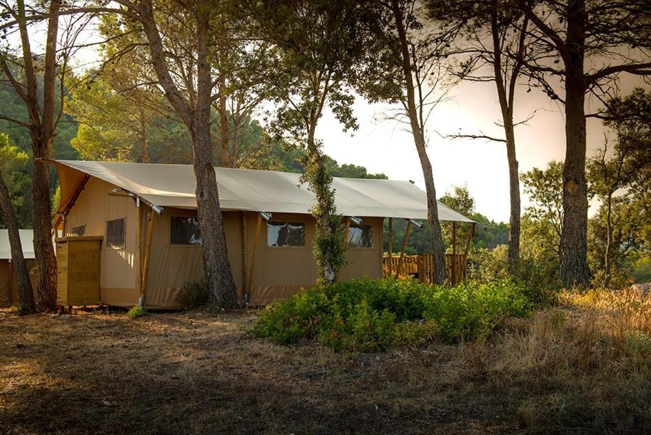Hotel Santuari de la Mare de Déu de la Salut de Terrades Extérieur photo