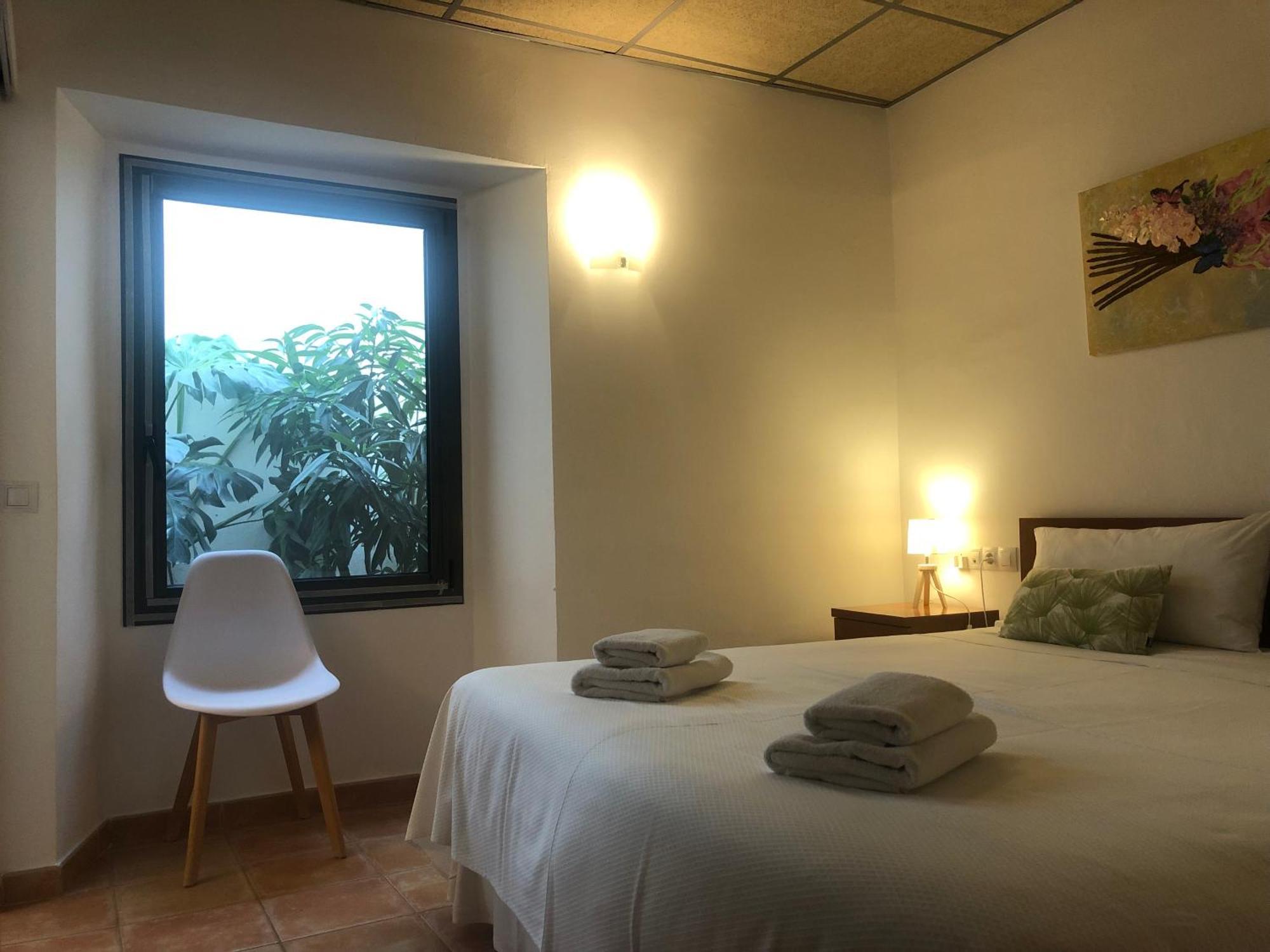 Hotel Santuari de la Mare de Déu de la Salut de Terrades Extérieur photo
